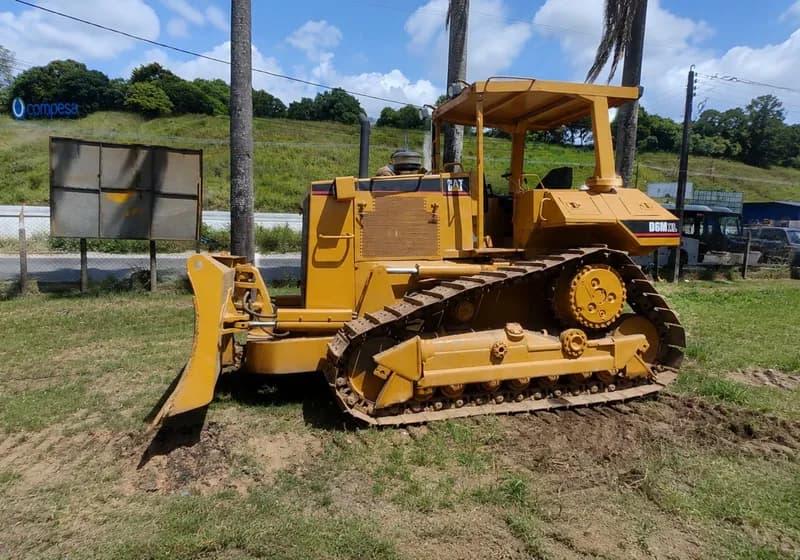 Trator de Esteira Caterpillar D6M XL