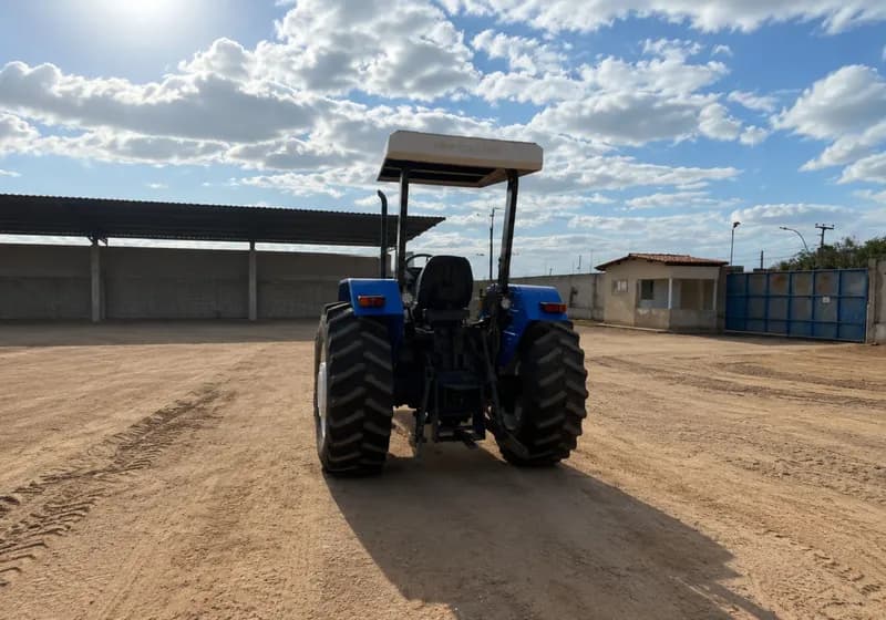 Trator New Holland/ TL80 /2002 - Miniatura 5