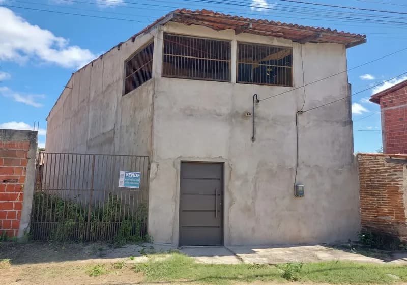 Imóvel Residencial à Venda localizado em Limoeiro do Norte